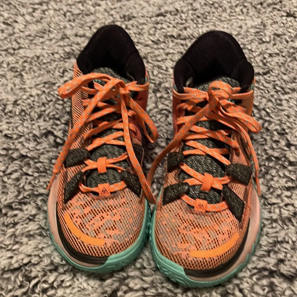 Nike | Youth 4.5 - Picture 2 of 8